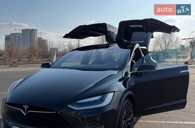 Позашляховик / Кросовер Tesla Model X 2016 в Києві