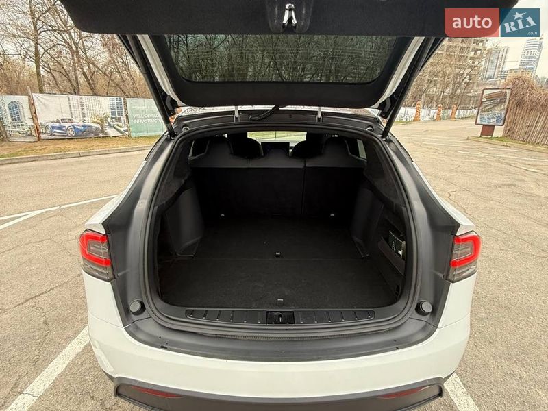 Внедорожник / Кроссовер Tesla Model X 2024 в Днепре фото 10 Внедорожник / Кроссовер Tesla Model X 2024 в Днепре