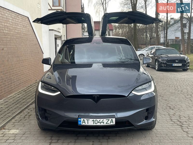 Внедорожник / Кроссовер Tesla Model X 2016 в Львове