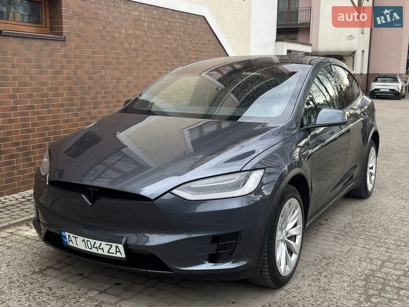 Внедорожник / Кроссовер Tesla Model X 2016 в Львове