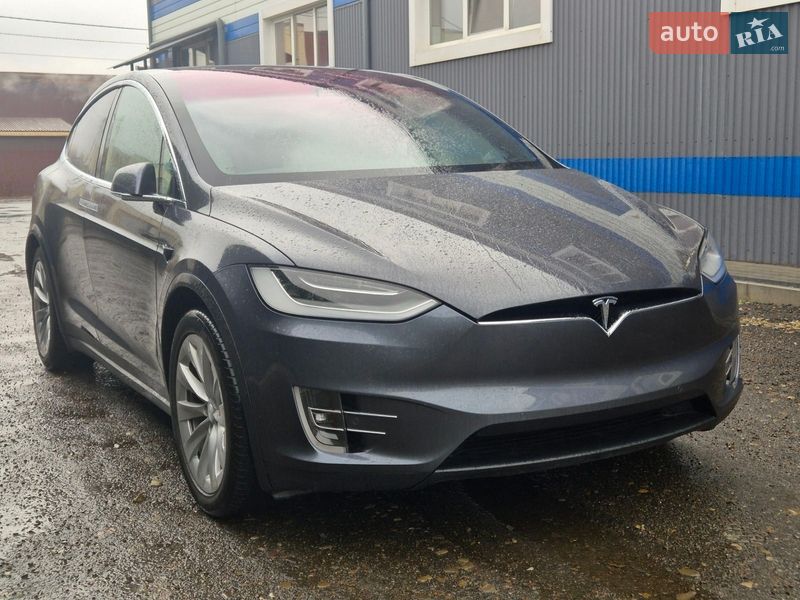 Позашляховик / Кросовер Tesla Model X 2020 в Коломиї