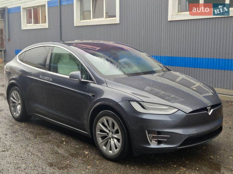 Позашляховик / Кросовер Tesla Model X 2020 в Коломиї