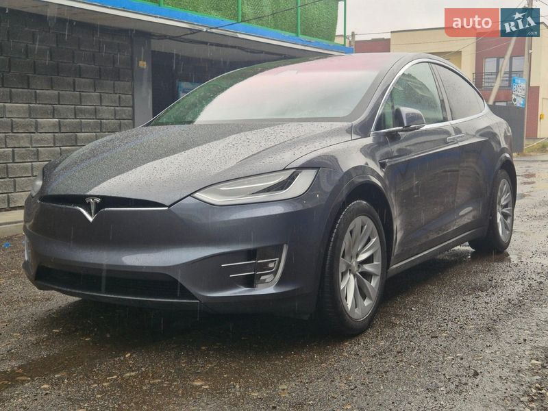 Позашляховик / Кросовер Tesla Model X 2020 в Коломиї