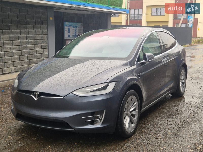 Позашляховик / Кросовер Tesla Model X 2020 в Коломиї
