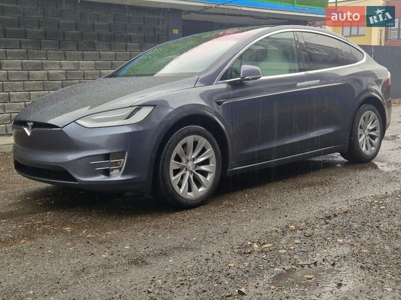 Позашляховик / Кросовер Tesla Model X 2020 в Коломиї