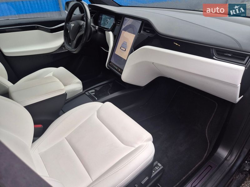 Позашляховик / Кросовер Tesla Model X 2020 в Коломиї