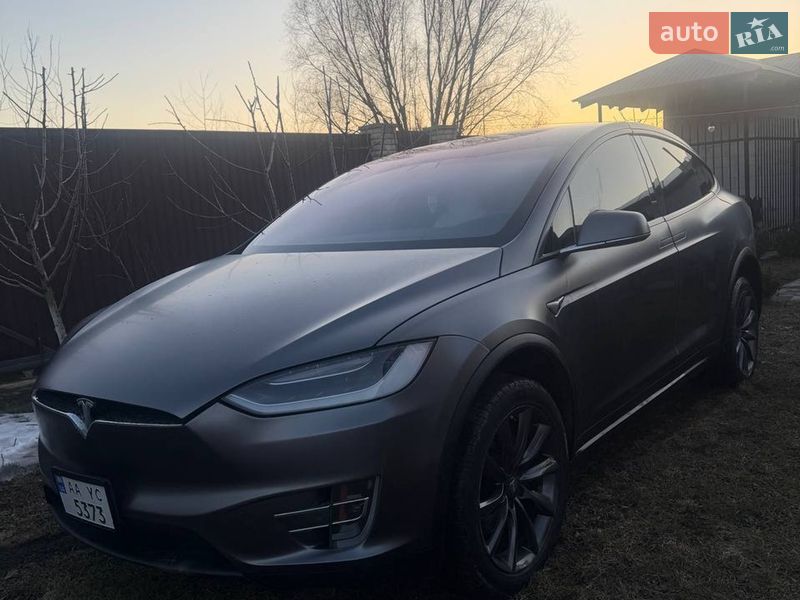 Позашляховик / Кросовер Tesla Model X 2018 в Києві