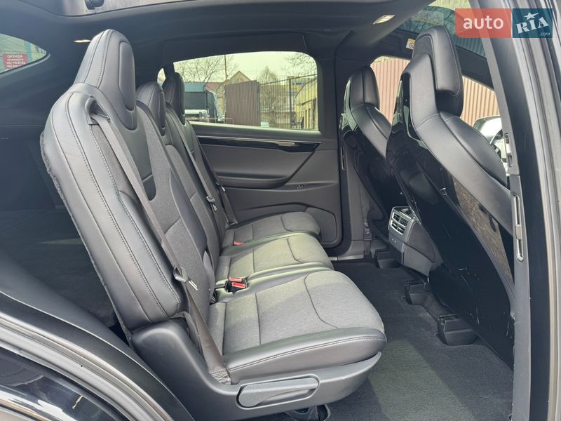 Внедорожник / Кроссовер Tesla Model X 2017 в Киеве