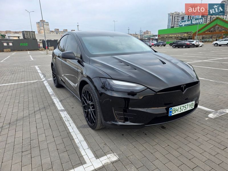 Tesla Model X 2016