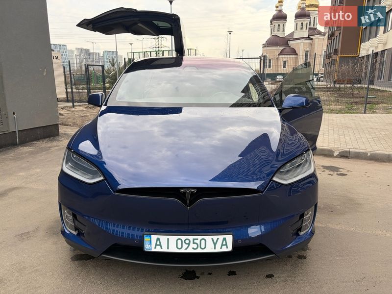 Внедорожник / Кроссовер Tesla Model X 2019 в Киеве