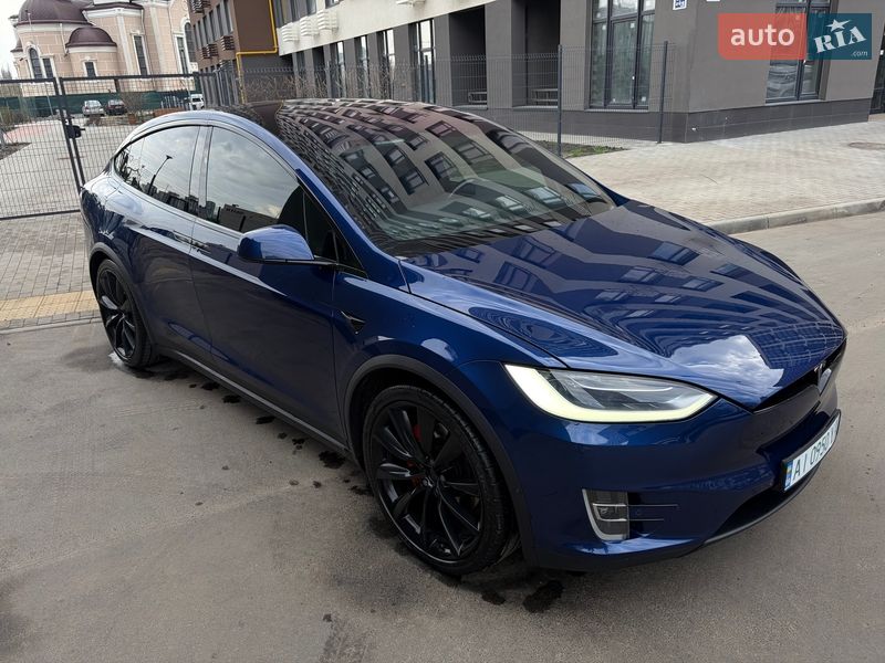 Внедорожник / Кроссовер Tesla Model X 2019 в Киеве
