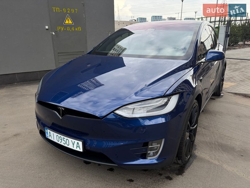 Внедорожник / Кроссовер Tesla Model X 2019 в Киеве