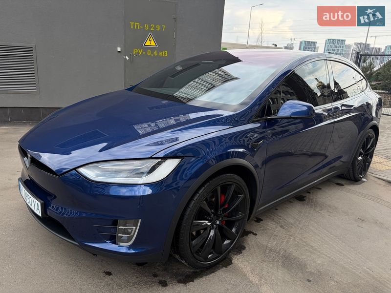 Внедорожник / Кроссовер Tesla Model X 2019 в Киеве