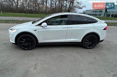 Позашляховик / Кросовер Tesla Model X 2017 в Черкасах