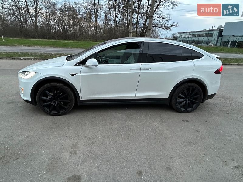 Позашляховик / Кросовер Tesla Model X 2017 в Черкасах фото 29 Позашляховик / Кросовер Tesla Model X 2017 в Черкасах