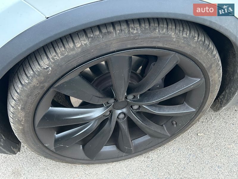 Позашляховик / Кросовер Tesla Model X 2017 в Черкасах фото 35 Позашляховик / Кросовер Tesla Model X 2017 в Черкасах