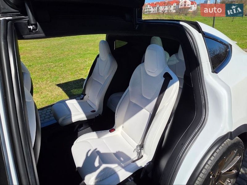 Внедорожник / Кроссовер Tesla Model X 2023 в Львове фото 16 Внедорожник / Кроссовер Tesla Model X 2023 в Львове