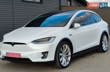 Внедорожник / Кроссовер Tesla Model X 2017 в Сарнах