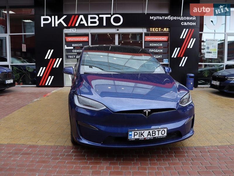 Tesla Model X 2023