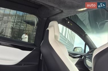 Позашляховик / Кросовер Tesla Model X 2017 в Дніпрі