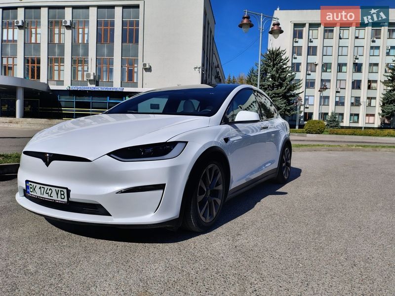 Tesla Model X 2023