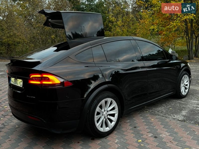 Внедорожник / Кроссовер Tesla Model X 2020 в Киеве