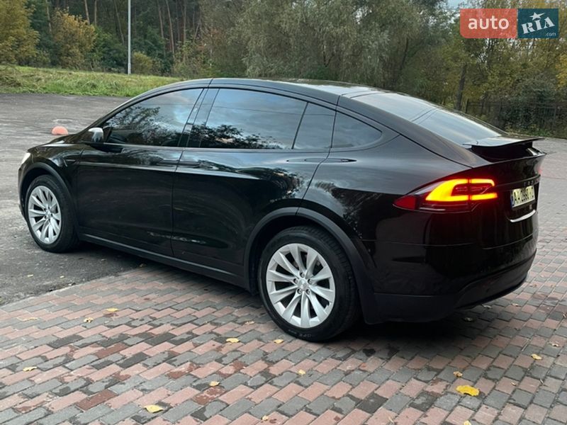 Внедорожник / Кроссовер Tesla Model X 2020 в Киеве