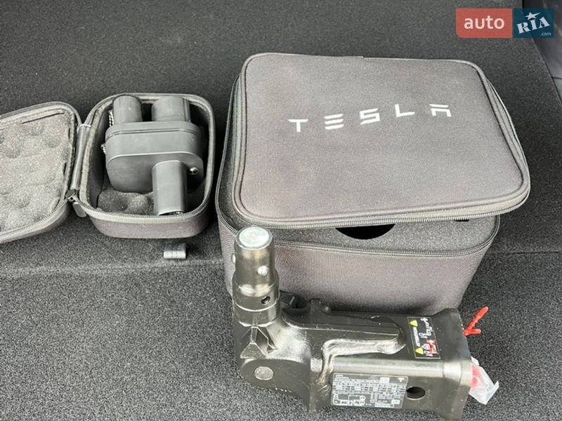 Позашляховик / Кросовер Tesla Model X 2024 в Одесі
