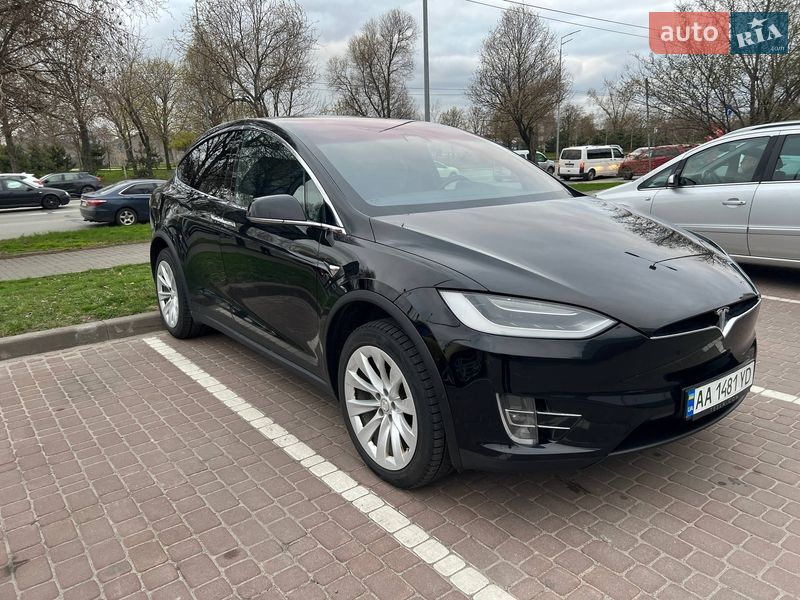 Позашляховик / Кросовер Tesla Model X 2018 в Києві фото 3 Позашляховик / Кросовер Tesla Model X 2018 в Києві