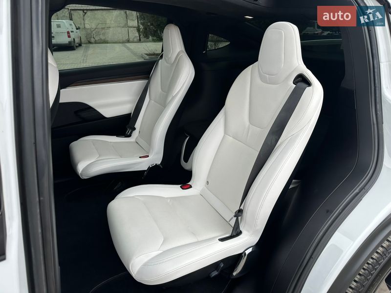 Позашляховик / Кросовер Tesla Model X 2023 в Кропивницькому