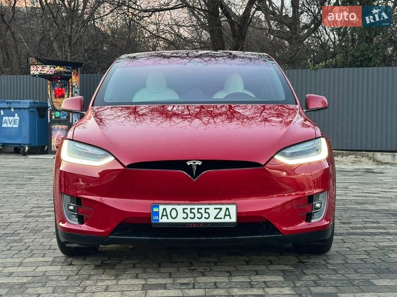 Позашляховик / Кросовер Tesla Model X 2020 в Ужгороді