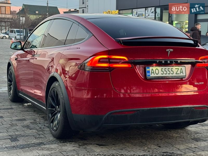 Позашляховик / Кросовер Tesla Model X 2020 в Ужгороді