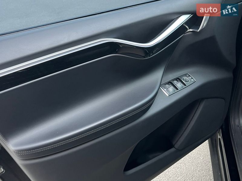 Внедорожник / Кроссовер Tesla Model X 2016 в Днепре