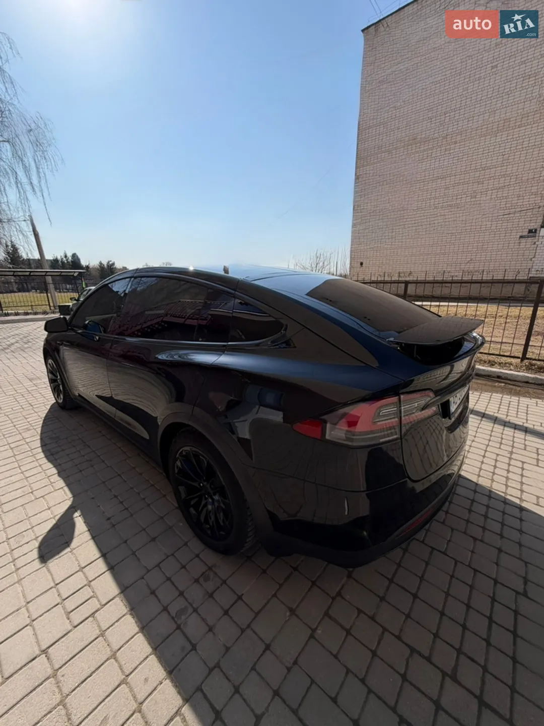2017 Tesla Model X - мініатюра 19