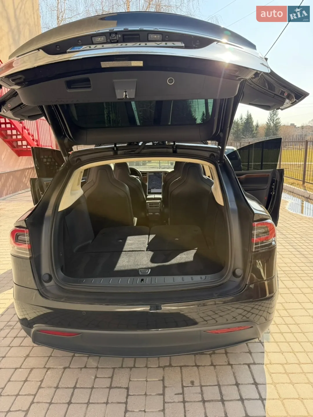 2017 Tesla Model X - мініатюра 14