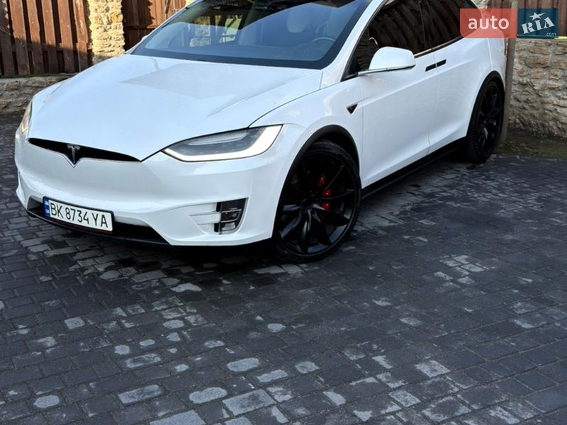 Tesla Model X 2016