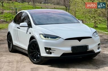Внедорожник / Кроссовер Tesla Model X 2018 в Валках