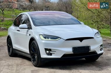Позашляховик / Кросовер Tesla Model X 2018 в Валках