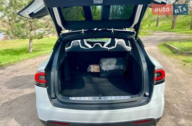 Внедорожник / Кроссовер Tesla Model X 2018 в Валках
