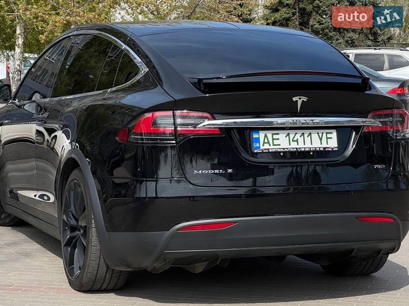 Позашляховик / Кросовер Tesla Model X 2018 в Дніпрі