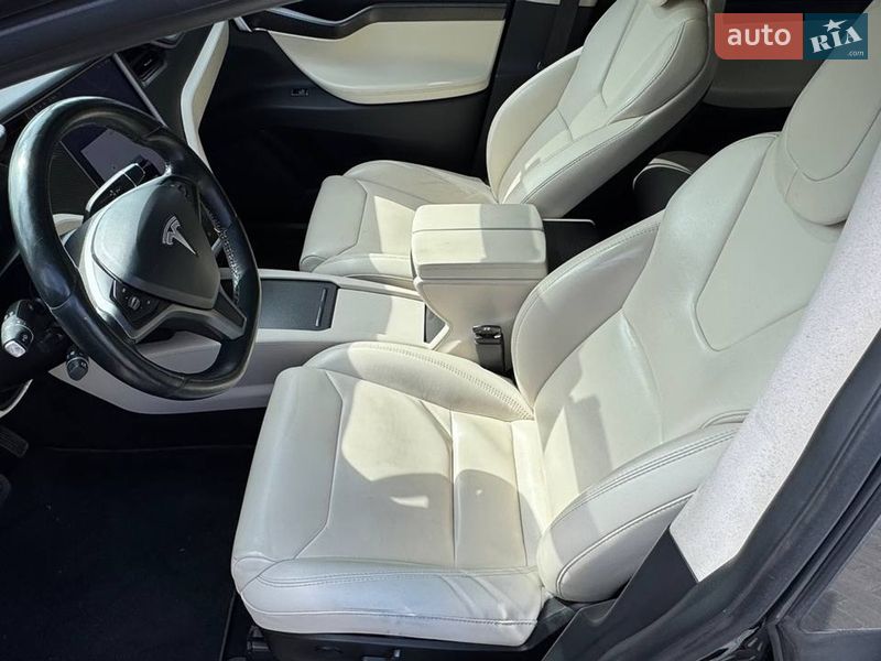 Позашляховик / Кросовер Tesla Model X 2018 в Дніпрі
