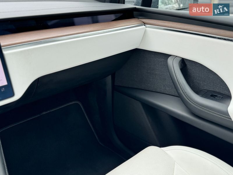 Внедорожник / Кроссовер Tesla Model X 2022 в Черновцах