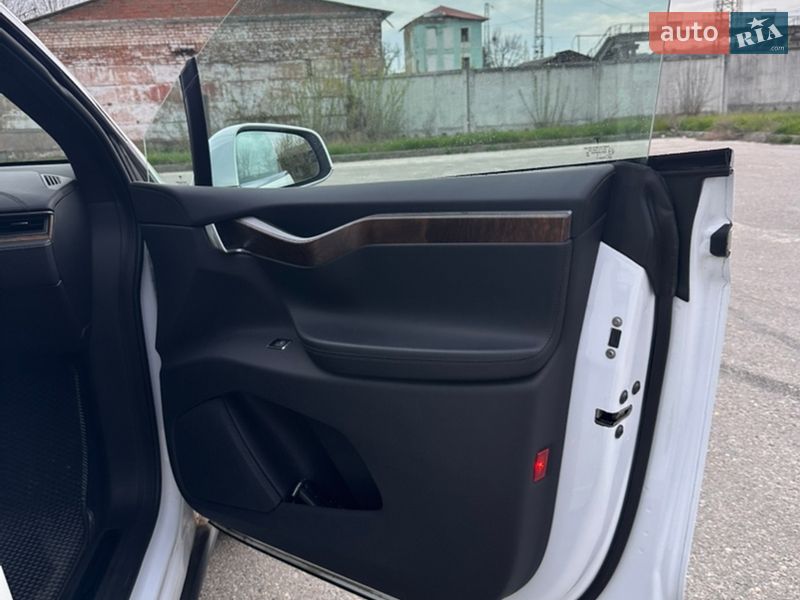Внедорожник / Кроссовер Tesla Model X 2019 в Харькове