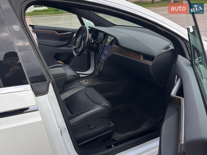 Внедорожник / Кроссовер Tesla Model X 2019 в Харькове