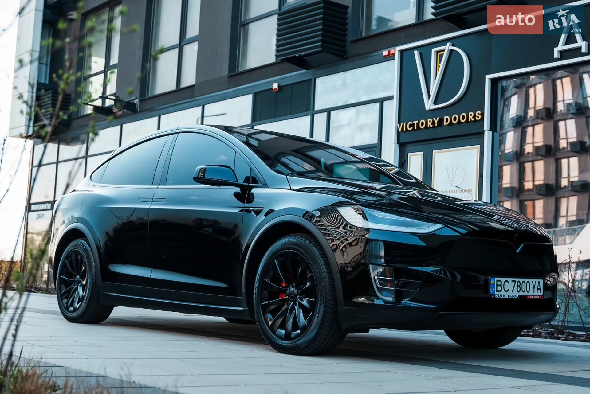 2020 Tesla Model X - фото 1