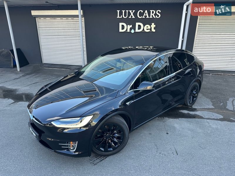Внедорожник / Кроссовер Tesla Model X 2016 в Киеве