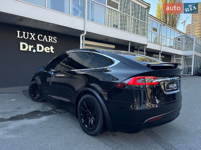Внедорожник / Кроссовер Tesla Model X 2016 в Киеве