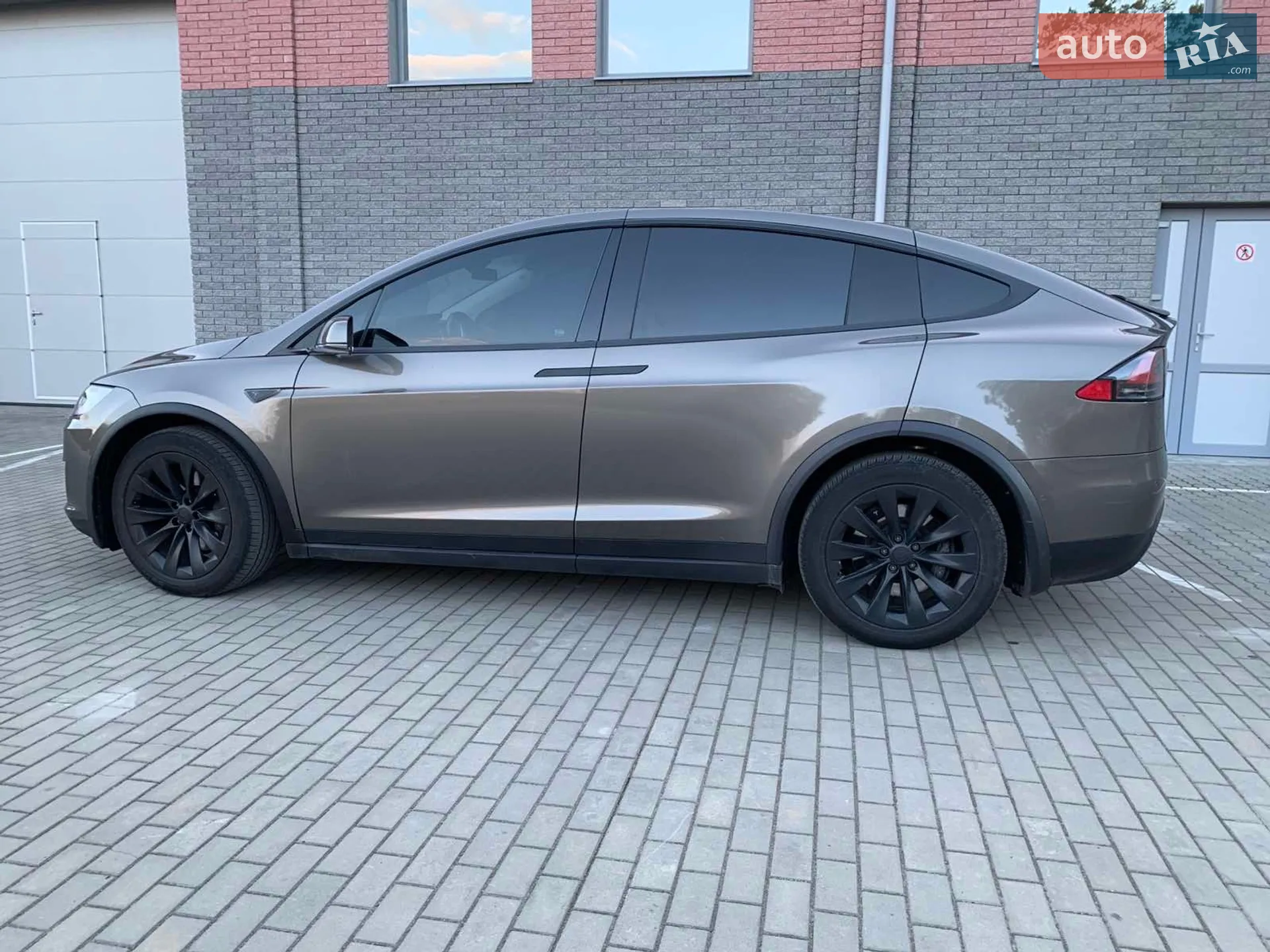 2016 Tesla Model X - мініатюра 10