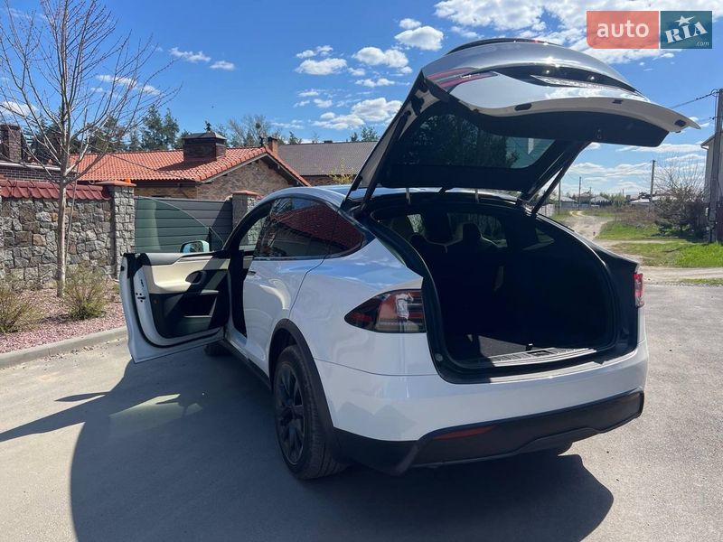 Внедорожник / Кроссовер Tesla Model X 2024 в Киеве