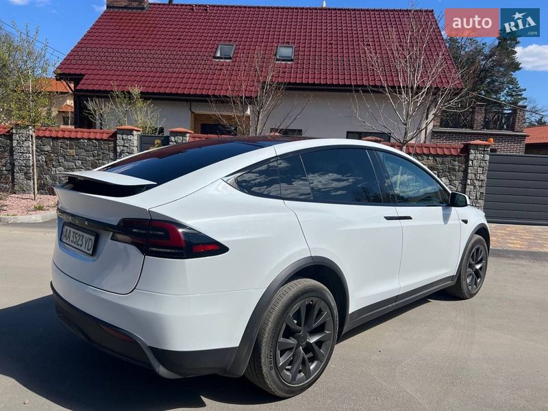 Внедорожник / Кроссовер Tesla Model X 2024 в Киеве